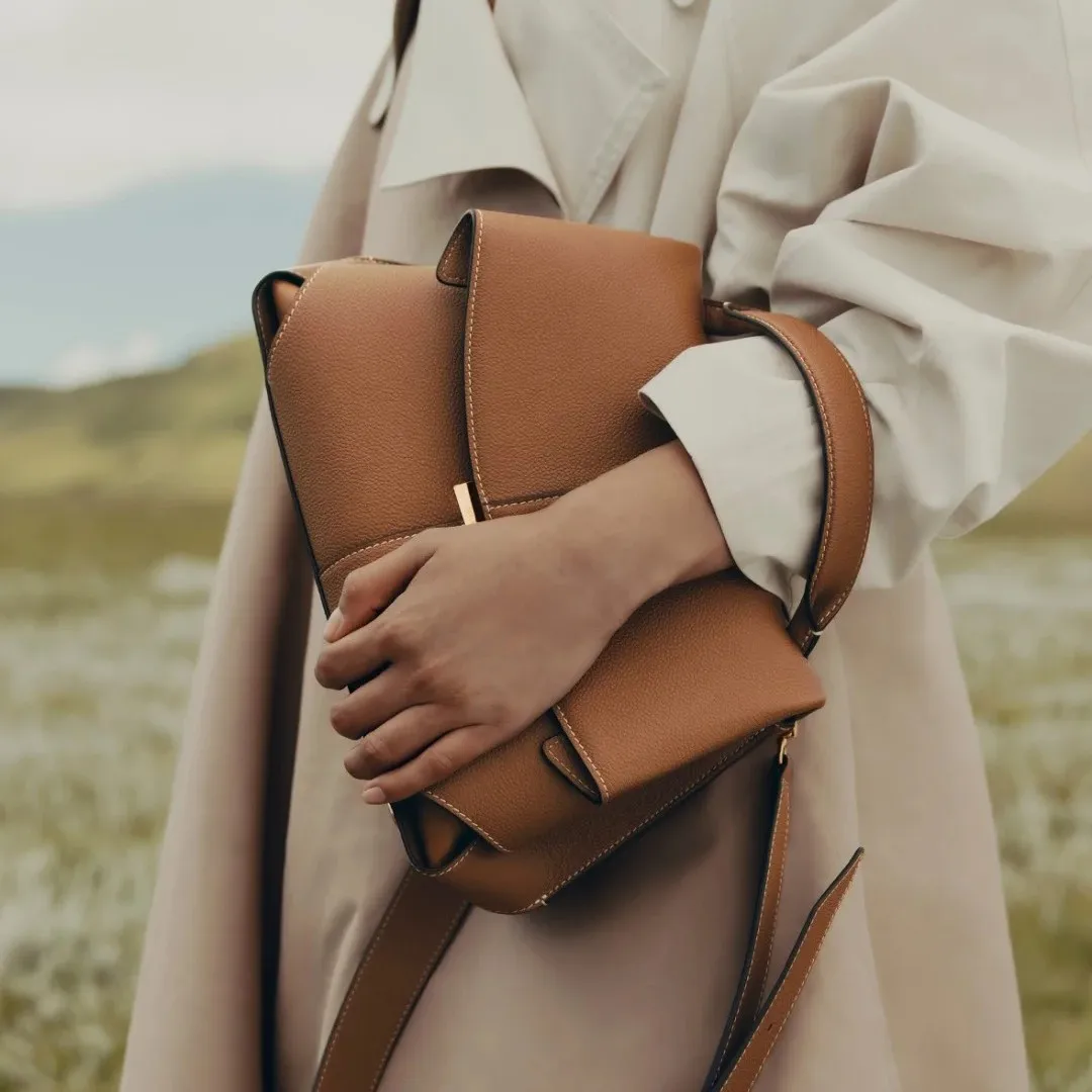 Lunaire Soft Structure Bag