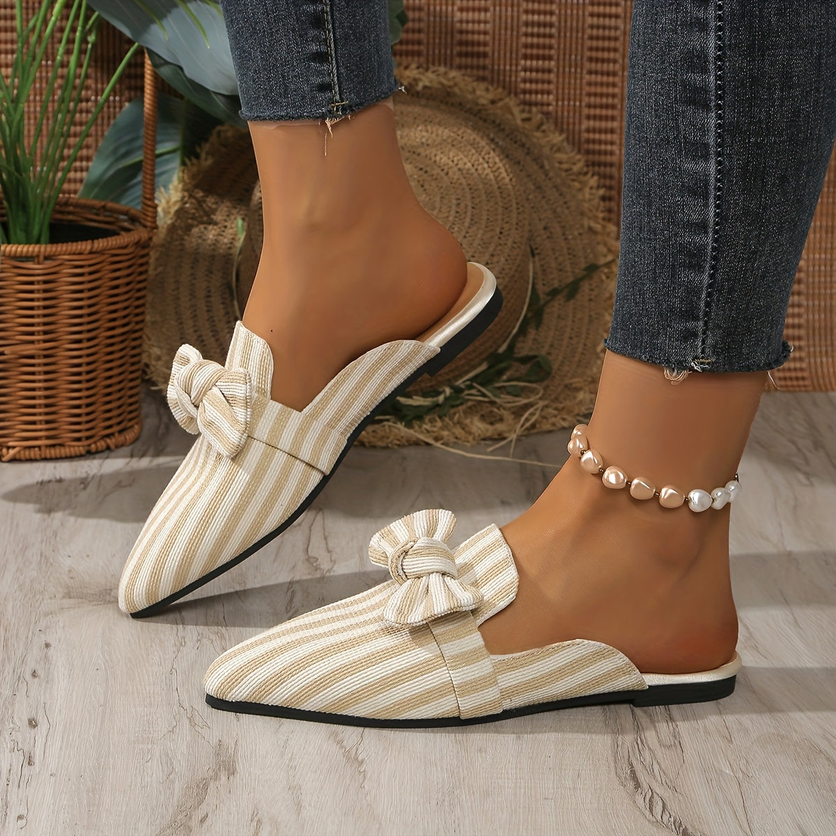 Elegant Pointed-Toe Flats