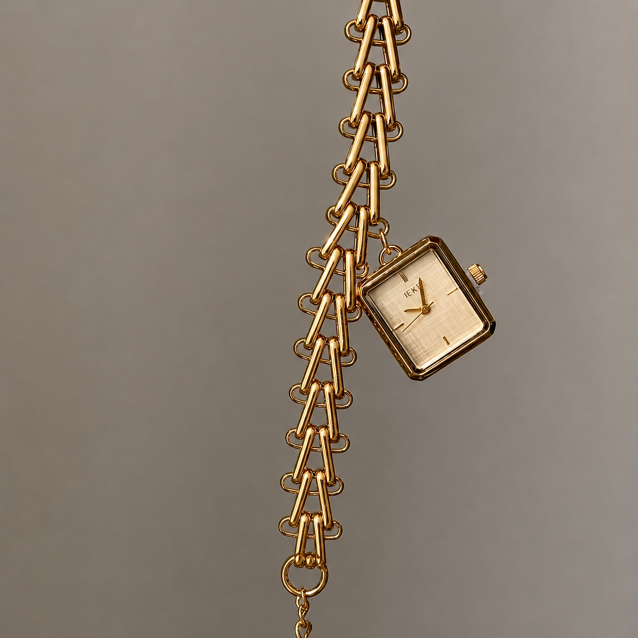 Luxe Chain Watch
