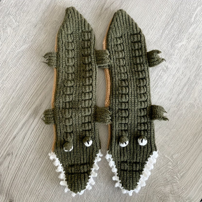 Unisex Christmas Large Eye Crocodile Socks Autumn and Winter Warm Neutral Socks